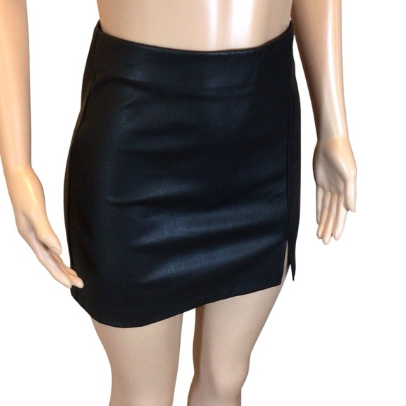 Joe B by Joe Benbasset Faux Leather Mini Skirt Black Medium Side Slit Bodycon - Picture 2 of 5